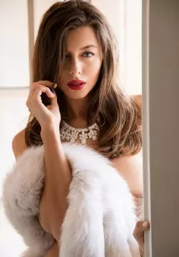 LustfulMyra image 0